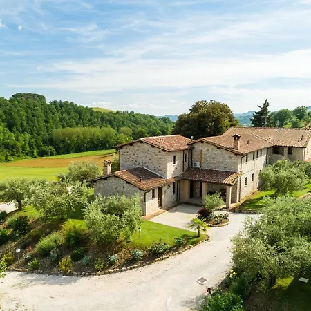 Сasa de vacaciones In With Swimming Pool *