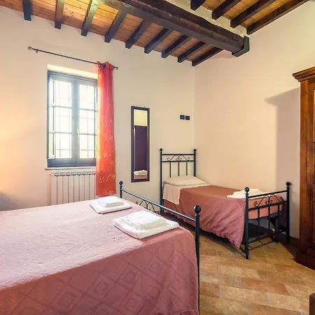 Casa de Férias In With Swimming Pool Perúgia