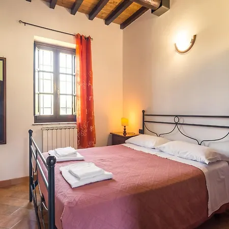 Сasa de vacaciones In With Swimming Pool Perugia